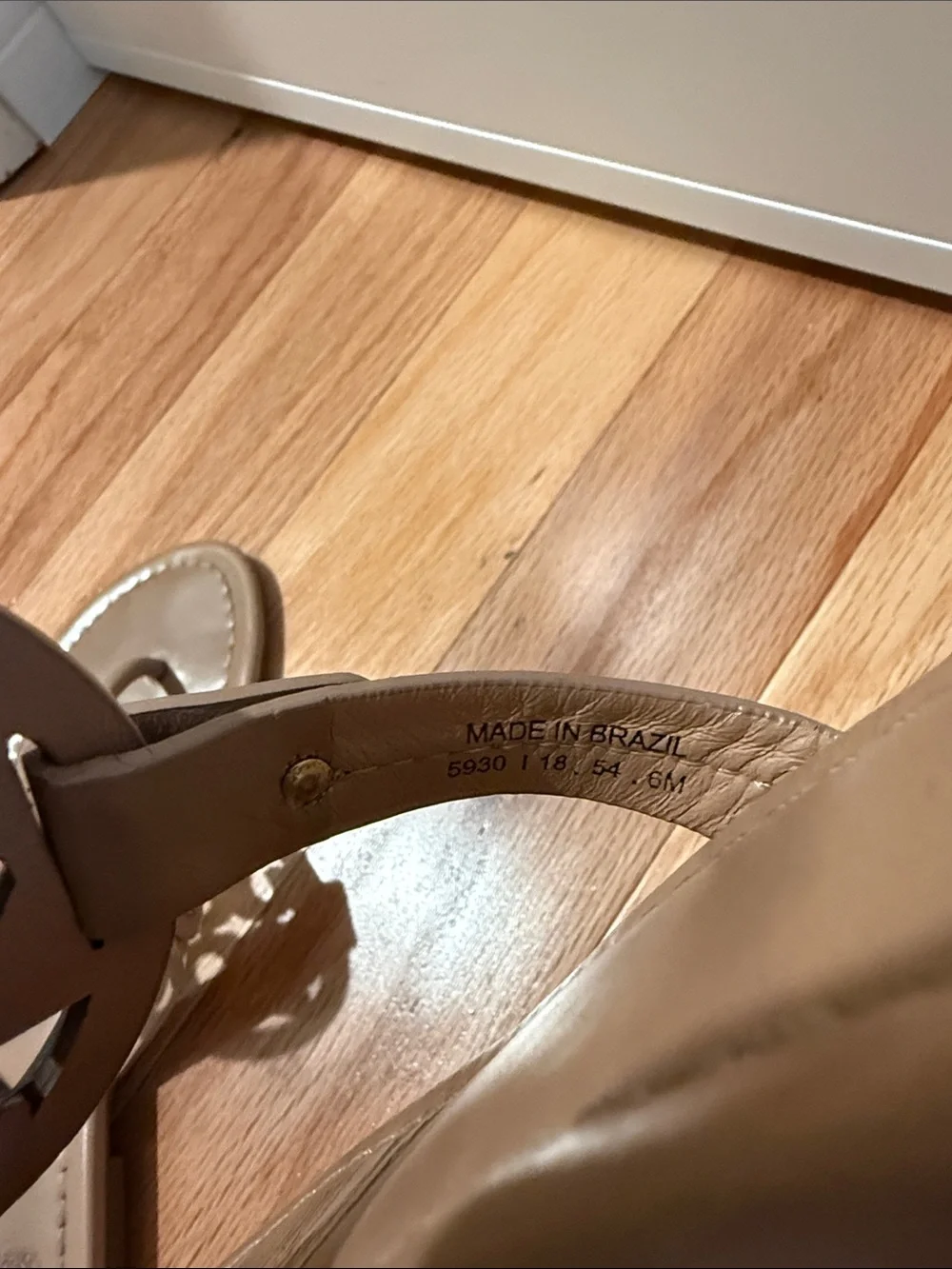 Tory Burch Beige Tan Logo Cutout Leather Thong Sandals